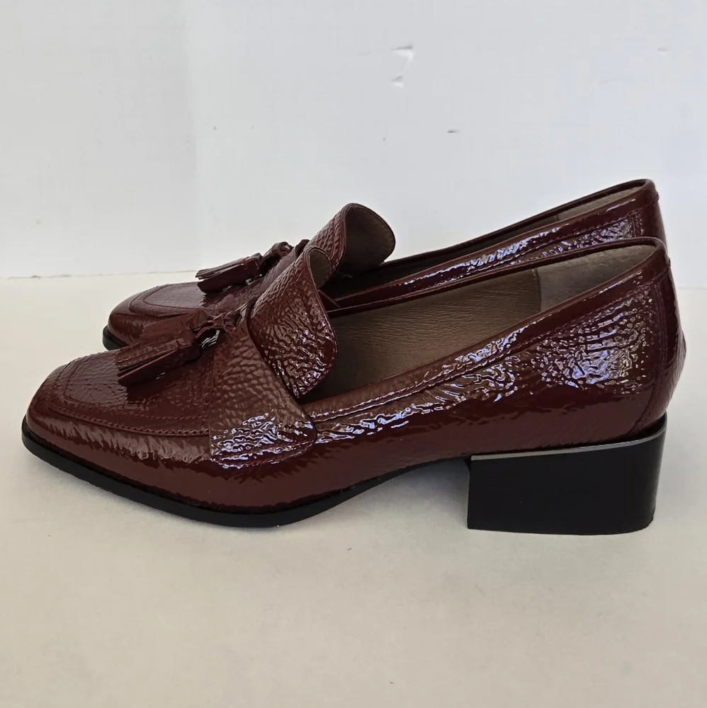 Donald J. Pliner Glossy Patent Leather Maroon Loafers with Tassels